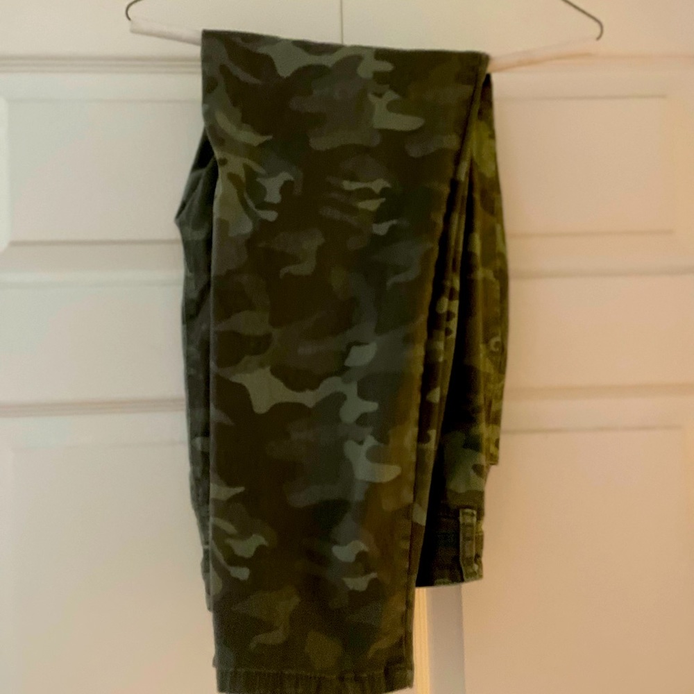 Size 16 Khaki Curvey Skinny Leg Jeans made by Style & Co.